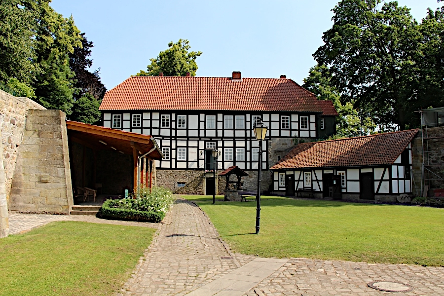 Museum im Innenhof der Burg 
